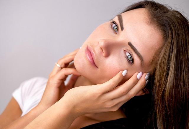 Understanding the Causes of Oily Skin