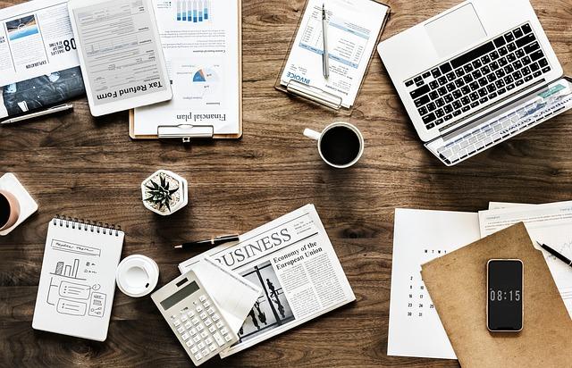 best ways to dress for success in business settings
