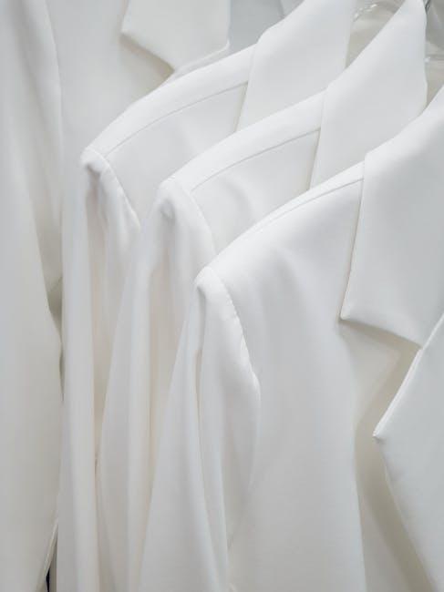 Mastering the Art of Minimalist Wardrobe Essentials