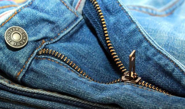 how to choose the right jeans for your body type