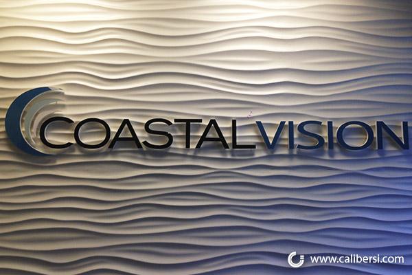 Accessorizing Bold Colors with Confidence